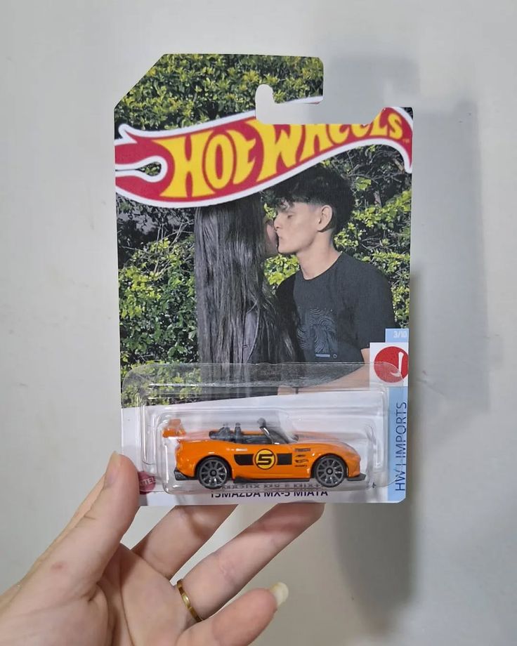 Customized Hot Wheels Portrait – Personalized Photo Collectible